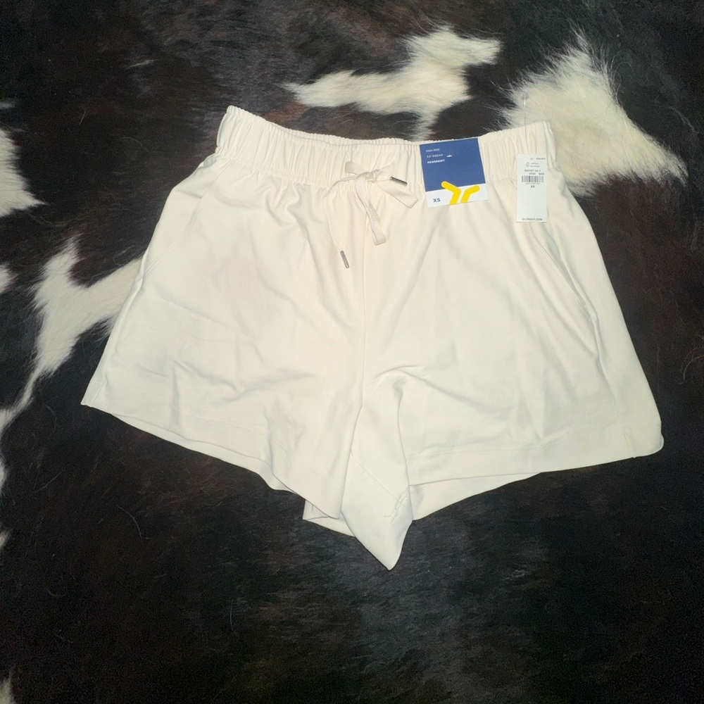 Old Navy Women's Light Cream Athletic Shorts